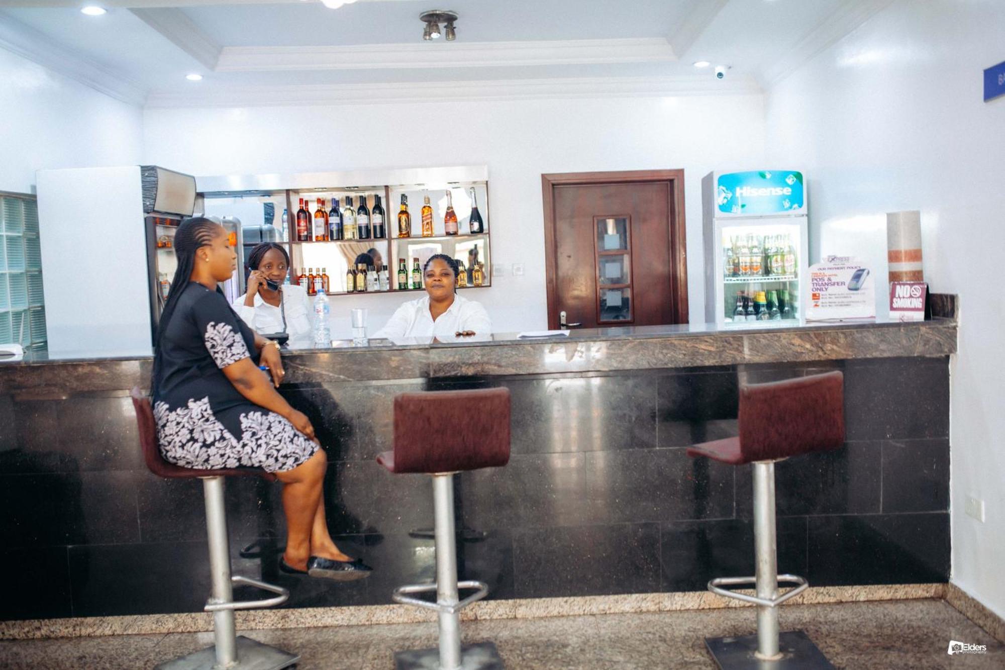 Suru Express Hotel Gra Lagos Exteriör bild